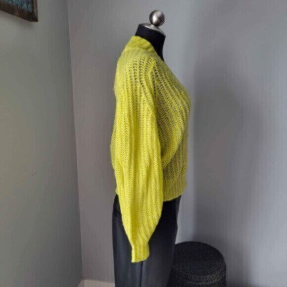 Anthropologie Oversized Cropped Wool V Neck Knit Sweater NWT Sz S - Picture 10 of 10